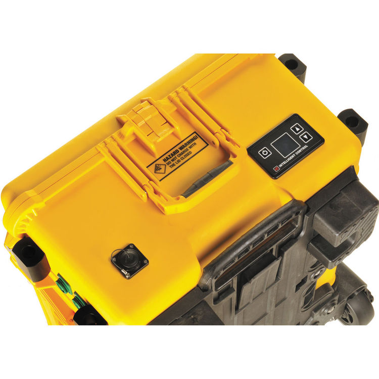 Pelican 9470RS Remote Area Lighting System with Wireless Activation (Yellow)