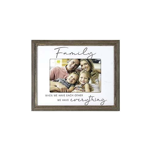 Malden 4x6 Family is Everything Frame