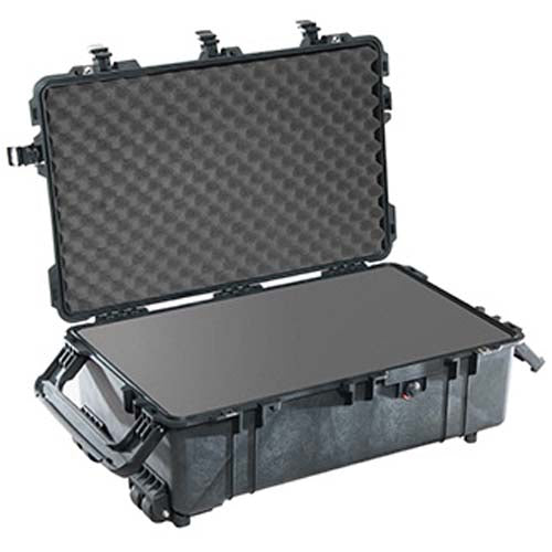 Pelican 1670 Case with Foam (Black)