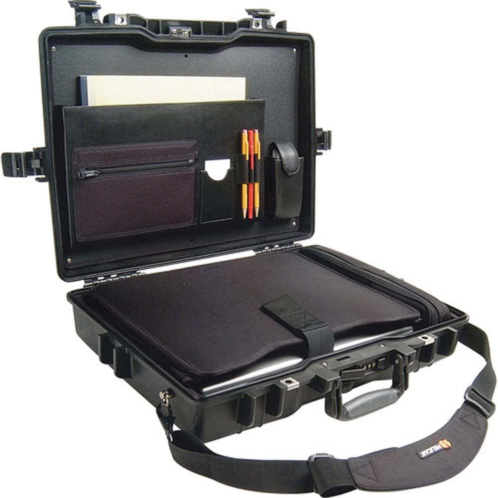 Pelican 1495CC1 Deluxe Notebook/Laptop Computer Protector Case -Black