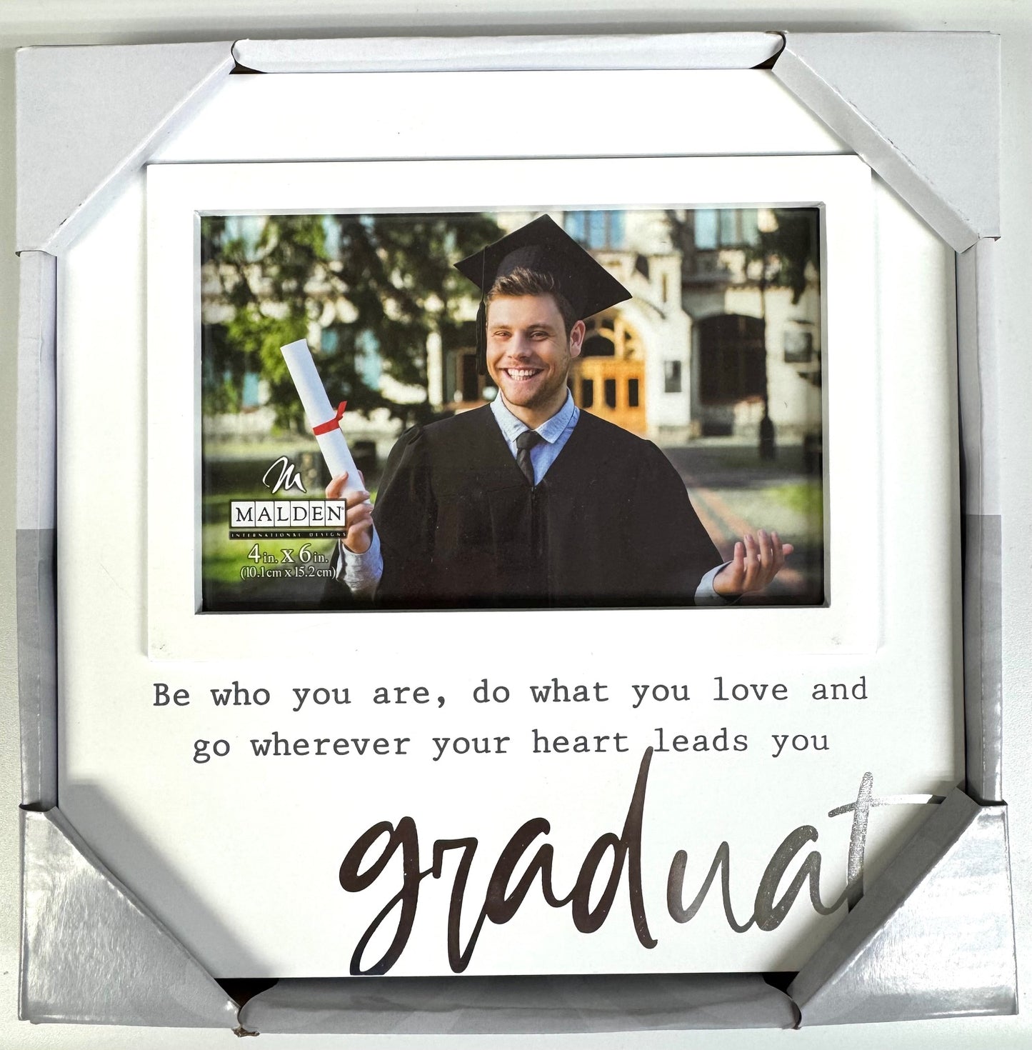 Malden 4x6 Graduate Rustic White Frame